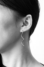 画像をギャラリービューアに読み込む, BEADS ZIGZAG EARRING
