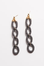 画像をギャラリービューアに読み込む, DYE ROPE SKINNY TWIST3 EARRINGS
