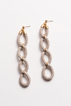 画像をギャラリービューアに読み込む, DYE ROPE SKINNY TWIST3 EARRINGS
