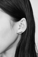 画像をギャラリービューアに読み込む, STUD EARRINGS _ EPTL1
